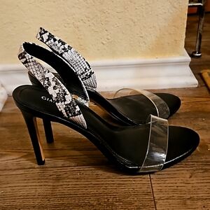 Gianni Bini animal print heels
